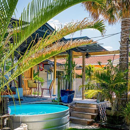 World Solo Travel'S Welcomed At St Pete Home เซนต์ปีเตอร์สเบิร์ก ภายนอก รูปภาพ