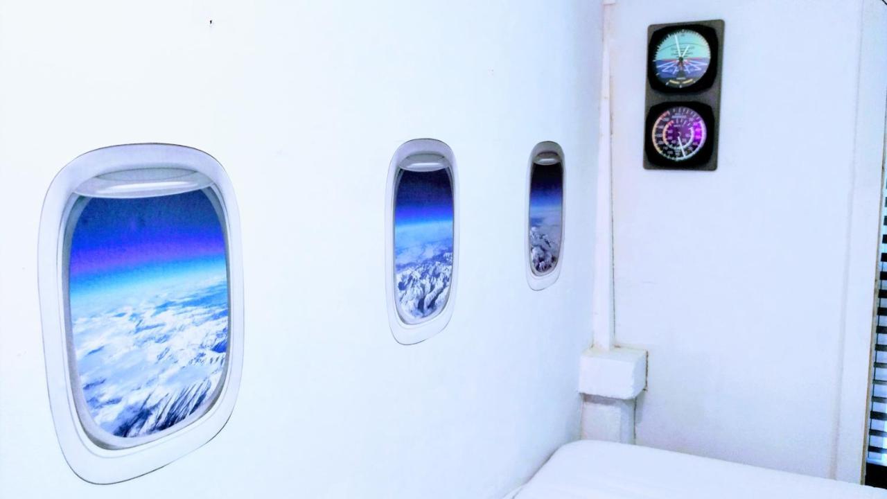 World Solo Travel'S Welcomed At St Pete Home เซนต์ปีเตอร์สเบิร์ก ภายนอก รูปภาพ