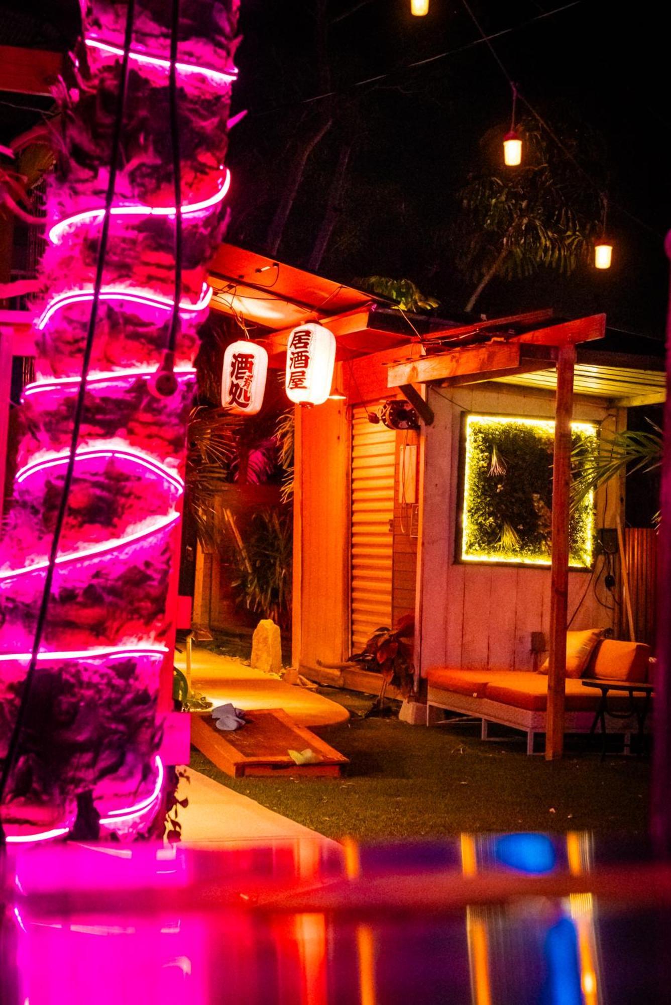 World Solo Travel'S Welcomed At St Pete Home เซนต์ปีเตอร์สเบิร์ก ภายนอก รูปภาพ